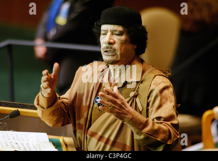 Il leader libico Colonnello Gadhafi parla alla 64a Assemblea Generale presso la sede delle Nazioni Unite il 23 settembre 2009 in nuovo Foto Stock