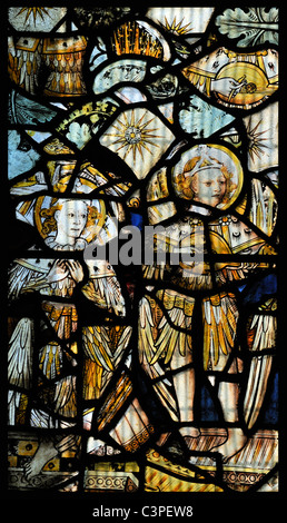 Medieval vetrata raffigurante feathered Angeli, Balla, Norfolk, Inghilterra Foto Stock