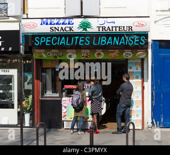 Libanese cibo veloce sbocco sul Boulevard de Clichy Pigalle, Paris, Francia Foto Stock