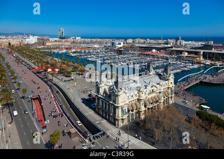 Una vista del porto di Barcellona, in Catalogna, Spagna, mostrando il porto Foto Stock
