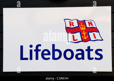 Imbarcazioni di salvataggio RNLI Segno, Southwold scialuppa di salvataggio Stazione, Suffolk, Inghilterra, Regno Unito Foto Stock