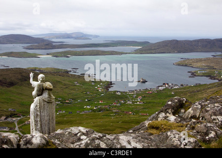 Viste dal ben heaval statua castlebay Isle of Barra Ebridi Esterne Western Isles della Scozia Foto Stock