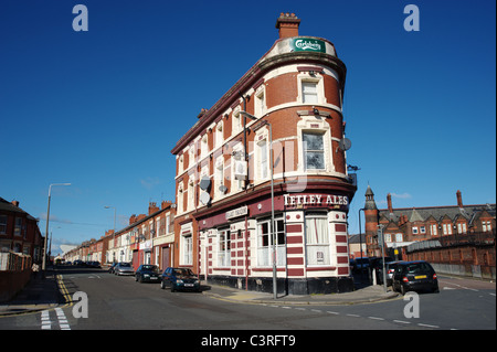 Ferro piatto di pub, public house. 375-377 Walton Breck Rd Anfield Liverpool L4 0SY Inghilterra, Regno Unito. Foto Stock