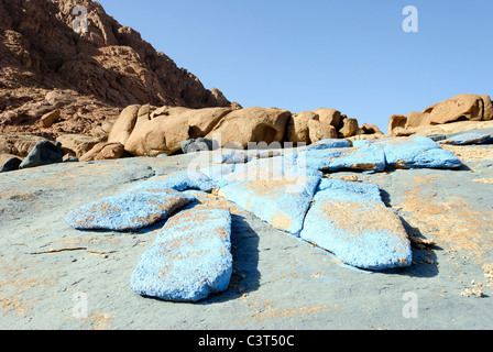 Rocce blu nel deserto blu - Penisola del Sinai - Egitto Foto Stock