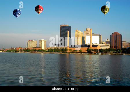 Vista di Toledo, Ohio dal Parco internazionale. Foto Stock