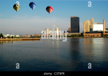 Vista di Toledo, Ohio dal Parco internazionale. Foto Stock