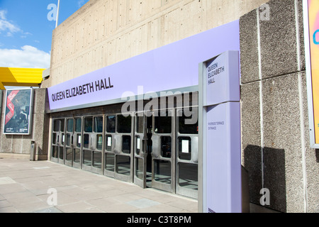 Queen Elizabeth Hall Southbank Centre di Londra, Regno Unito. Passerella di ingresso di livello. Foto Stock