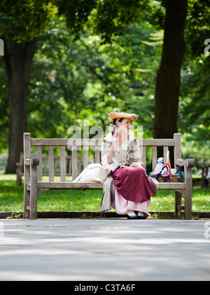 Giovane ragazza in costume, Philadelphia Foto Stock