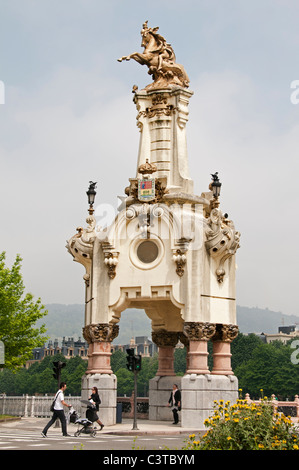 Puenta de Maria Cristina Ponte dell'Urumea Rio San Sebastian Spagna Paese Basco spagnolo della città Foto Stock