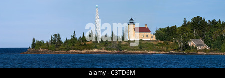 Lo storico porto di rame faro sul Lago Superiore nella Penisola Superiore del Michigan., STATI UNITI D'AMERICA, Vista panoramica Foto Stock