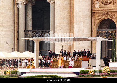 Roma, Italia - 1st maggio 2011 - beatificazione di giovanni paolo II nella Città del vaticano Foto Stock