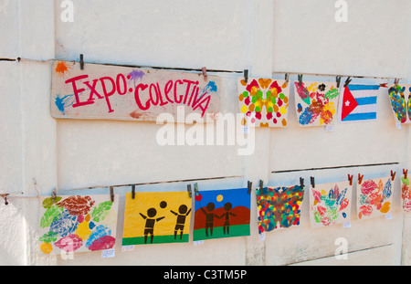 Dipinti di scuola rurale in piccoli towen dell Australia Cuba Foto Stock