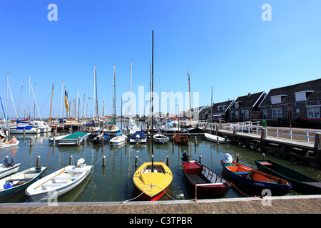 Il tradizionale e abbastanza villaggio di pescatori di Marken Foto Stock