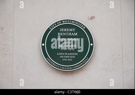 Una città di Westminster green targa per Jeremy Bentham, filosofo e riformatore, University College di Londra, Petty Francia, Londra Foto Stock