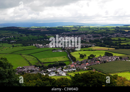 Warton e Carnforth da Warton roccioso, Lancashire. Foto Stock