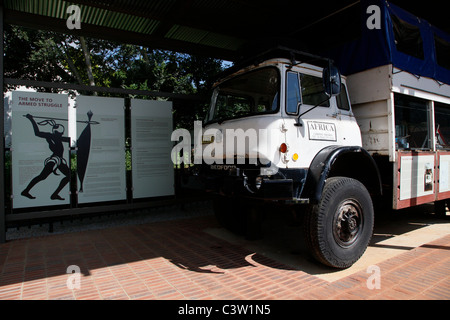 Overland carrello utilizzato per contrabbandare armi in Sud Africa. Il museo a foglia di gigli fattoria dove Nelson Mandela è stato catturato. Foto Stock