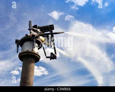 Portatile acqua oscillante jet irrigazione - Francia. Foto Stock