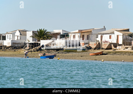 Case di pescatori su Ria Formosa Parco Naturale , Faro Algarve , Portogallo Foto Stock