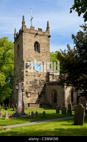 Chiesa di San Lorenzo, villaggio Eyam, Derbyshire National Park, Inghilterra, Regno Unito, Europa Foto Stock