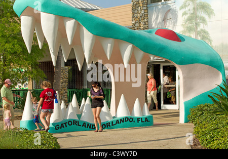 Allevamento Gatorland Marsh ingresso Orlando, Florida USA Foto Stock
