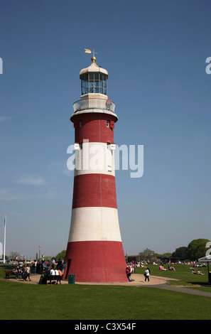 Smeaton's Tower, il vecchio faro di Eddystone ricostruita su Plymouth Hoe come un memoriale per i suoi designer John Smeaton Foto Stock