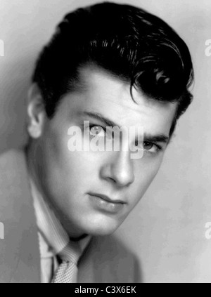 TONY CURTIS (1925-2010) Noi attore di cinema nel 1955 Foto Stock