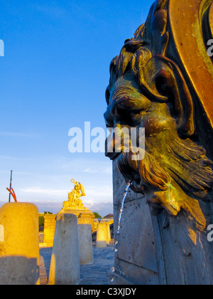 Versailles, Francia, Urban , Chateau de Versailles , Fontana d'acqua, dettaglio, arte urbana parigi, statua di versailles Foto Stock