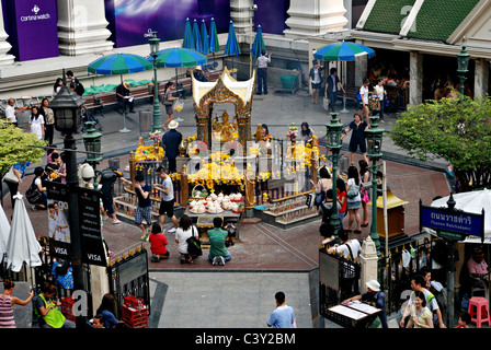 Santuario di Erawan a Bangkok Foto Stock