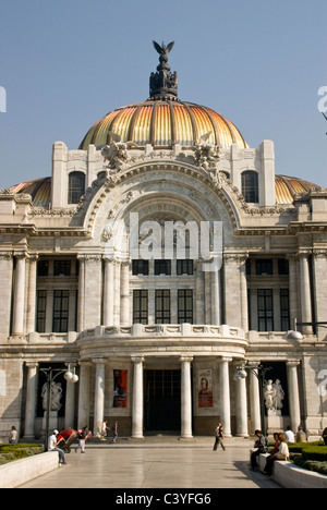 Palacio de Bellas Artes(Palazzo delle Belle Arti) 1904-1934.facciata principale.Città del Messico. Foto Stock