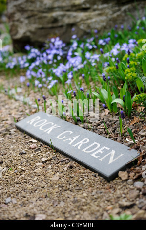 Giardino alpino giardino società Worcestershire fu fondata 1929. La carità è stata avviata al fine di promuovere gli interessi di piante alpine Foto Stock