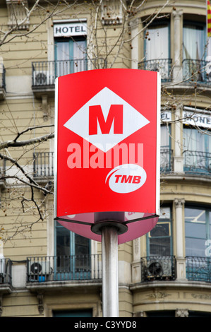 Segno della metropolitana sulla Rambla (Las Ramblas, Barcelona, Catalunya, Spagna Foto Stock