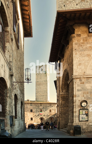 Questa è un immagine di San Gimignano, una bellissima medievale cinto da mura in Provenza di siena, Italia. Foto Stock