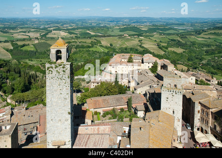 Questa è un immagine di San Gimignano, una bellissima medievale cinto da mura in Provenza di siena, Italia. Foto Stock