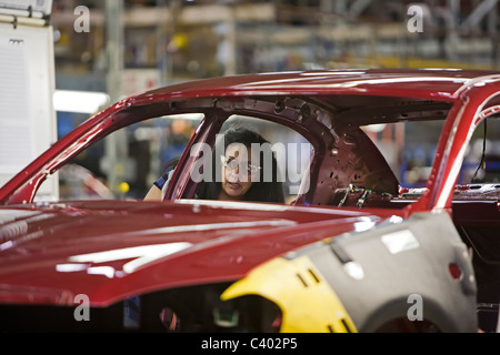 Sterling Heights, Michigan - Chrysler's Sterling Heights impianto di assemblaggio, dove la Chrysler 200 è fabbricato. Foto Stock