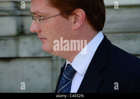 Danny Alexander MP arrivando a Downing St prima del presidente Obama la visita Foto Stock