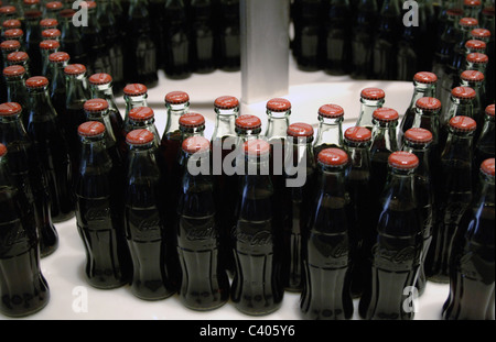 Mondo della Coca-Cola. Mostra permanente che presenta la storia della azienda Coca-Cola. Linea di imbottigliamento. Atlanta. Stati Uniti. Foto Stock