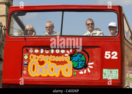 I passeggeri di autobus turistico, Oxford High Street Foto Stock