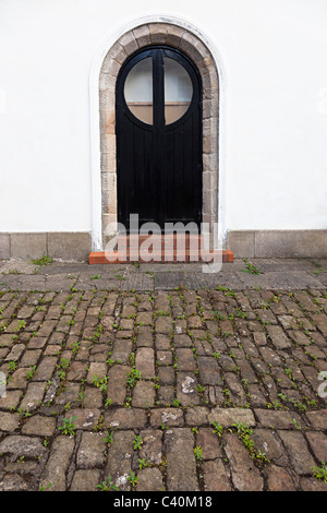 Portale ad arco con finestra circolare Pontypool Wales UK Foto Stock