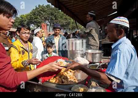 Cucina di strada venditore. New Delhi. India Foto Stock