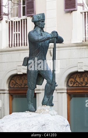 La statua e la placca del Corpo dei Royal Engineers per commemorare il loro servizio in continuo sulla Rocca di Gibilterra dal 1704 Foto Stock