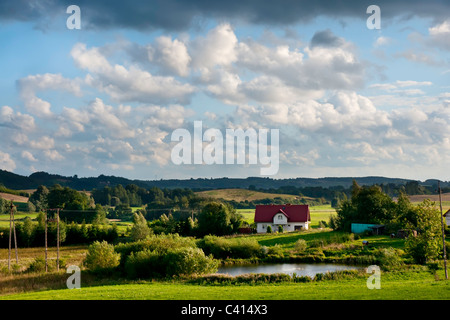 Agriturismo, villaggio nel nord della Polonia, paese baltico Foto Stock