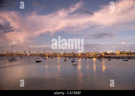 Le foto scattate al tramonto sulla St Kilda Beach Foto Stock