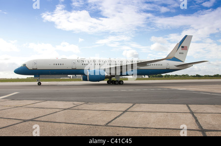 Noi Presidenti Boeing 757 Airforce si prepara per il decollo a Londra Stansted dopo la sua visita di Stato nel Regno Unito Foto Stock