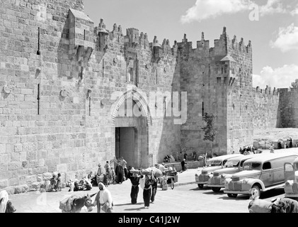 Porta di Damasco, Gerusalemme, circa 1940 Foto Stock