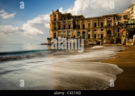 Villa Donn'Anna è una residenza storica in Italia a Napoli. Foto Stock