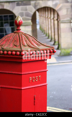 Penfold vittoriano Postbox a Buxton Foto Stock