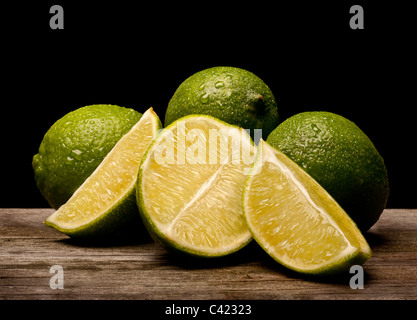 Lime fresco con fette. Il cibo Foto Stock