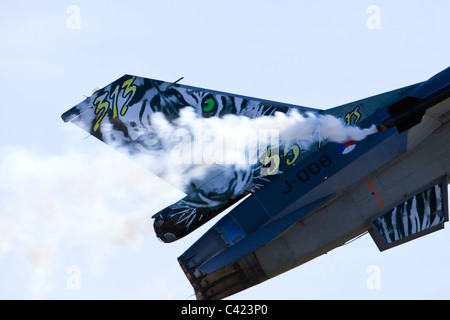 RNLAF F-16 jet a RAF Leuchars Airshow 2009, Fife, Scozia Foto Stock