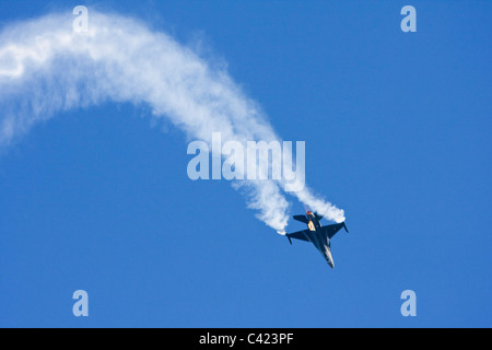 RNLAF F-16 jet a RAF Leuchars Airshow 2009, Fife, Scozia Foto Stock