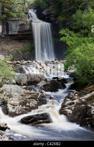 Thornton vigore cascata sul Ingleton waterfall trail, North Yorkshire Foto Stock